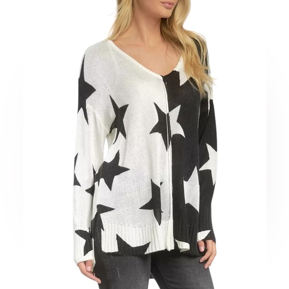 Elan Black and White V-Neck Sweater with Elegant star Design (one size fits most - Picture 1 of 15